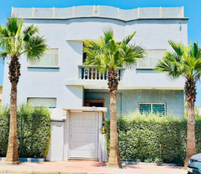 Villa 3 niveaux près de la mer